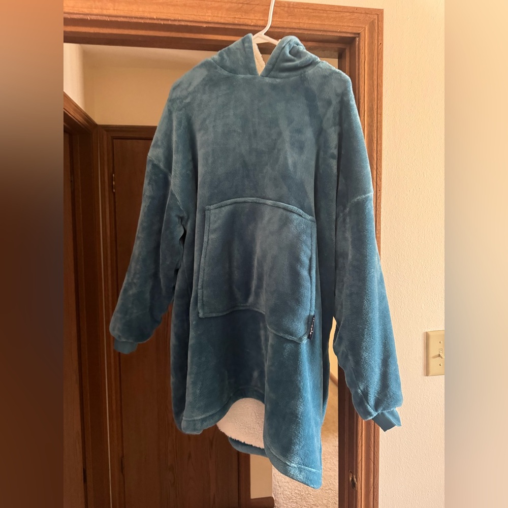 Huggle Hoodie Oversized Sweatshirt